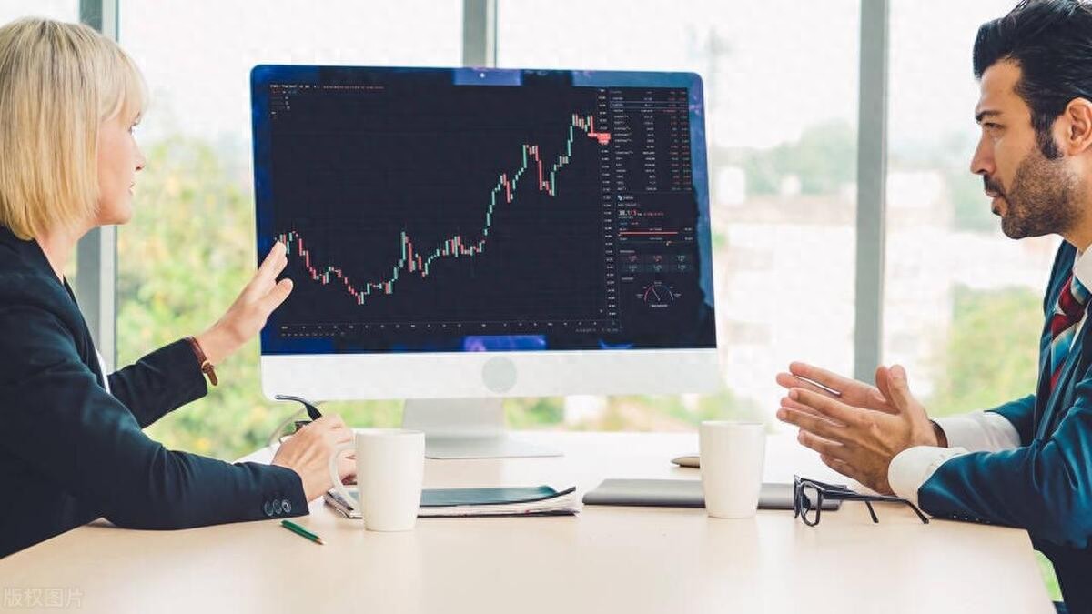 MT4软件怎么使用——使用教程简介（这都可以）mt4软件怎么手动升级，