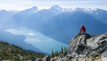 何谓现货市场？何谓期货市场？