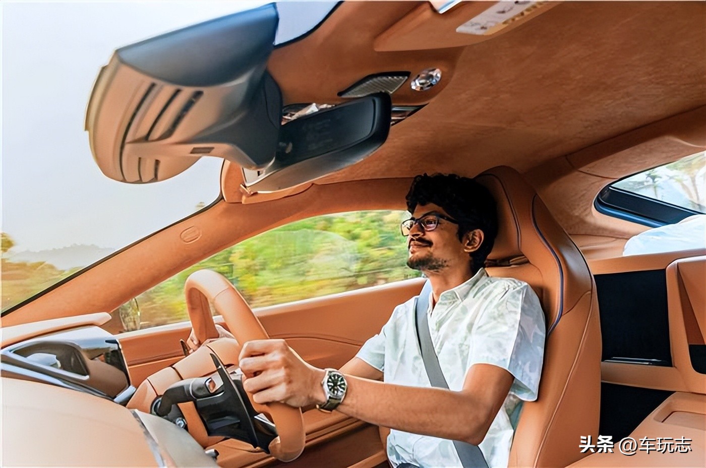 阿斯顿·马丁Vantage——注重性能并以豪华旅行为核心（新鲜出炉）阿斯顿·马丁 dbx，