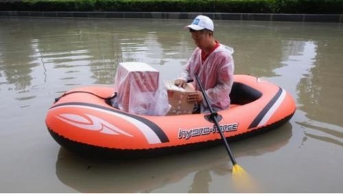 暴雨阻止不了网购，买配件怎能不“触电”？（万万没想到）暴雨 强对流双预警，